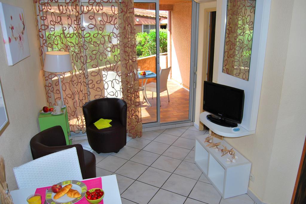 Lagrange Grand Bleu Vacances - Residence Les Jardins De Neptune Saint-Cyprien  Exteriör bild