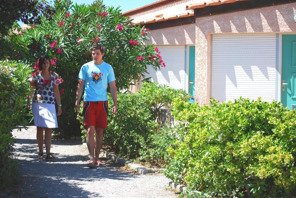 Lagrange Grand Bleu Vacances - Residence Les Jardins De Neptune Saint-Cyprien  Exteriör bild